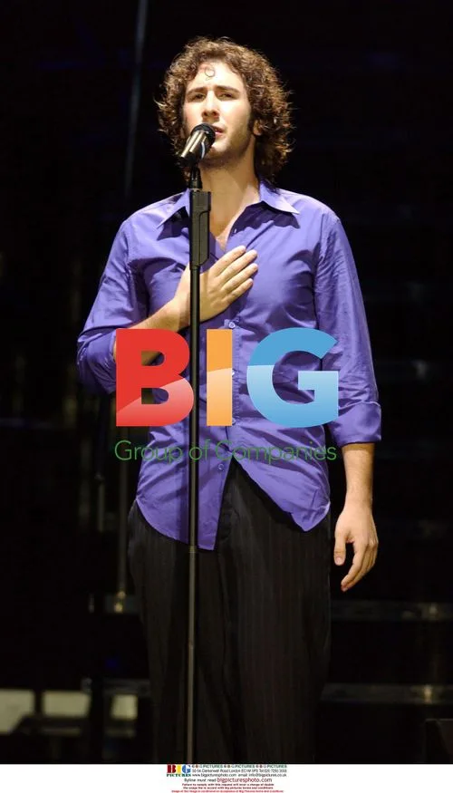 Josh Groban Performs in Pittsburgh