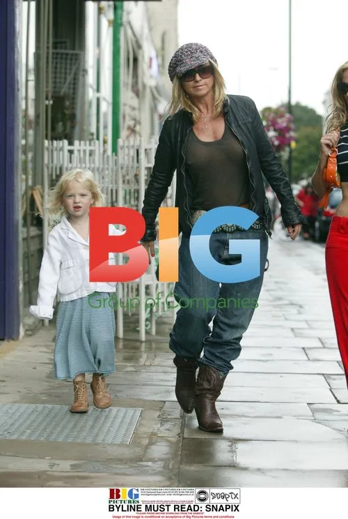 Meg Matthews and daughter Anais shopping in Notting Hill