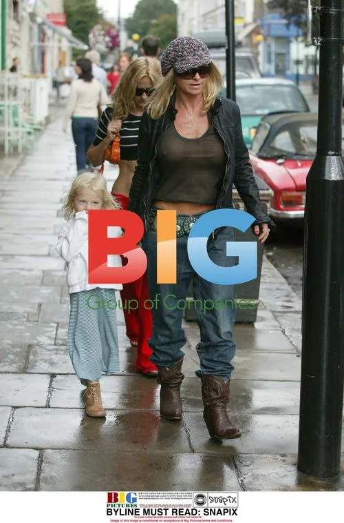 Meg Matthews and Daughter Anais Shopping