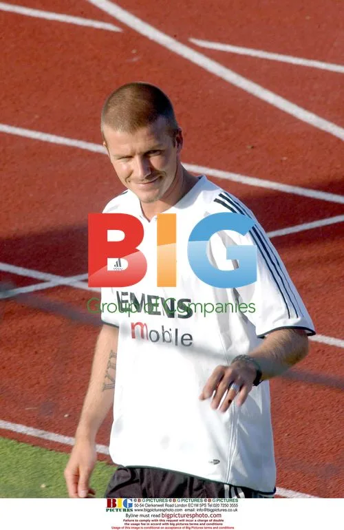 Beckham and Owen's First Real Madrid Training