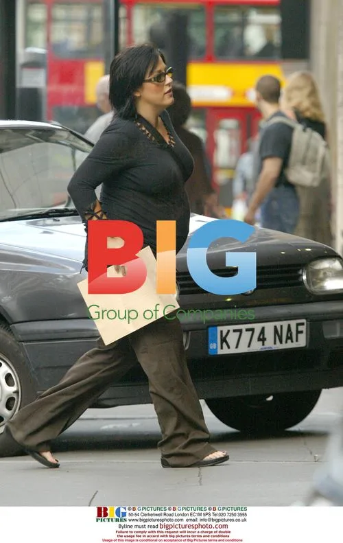 Actress Jessie Wallace and boyfriend leave hospital