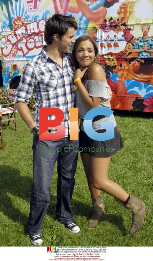 T4 Presenters at V Festival 2004
