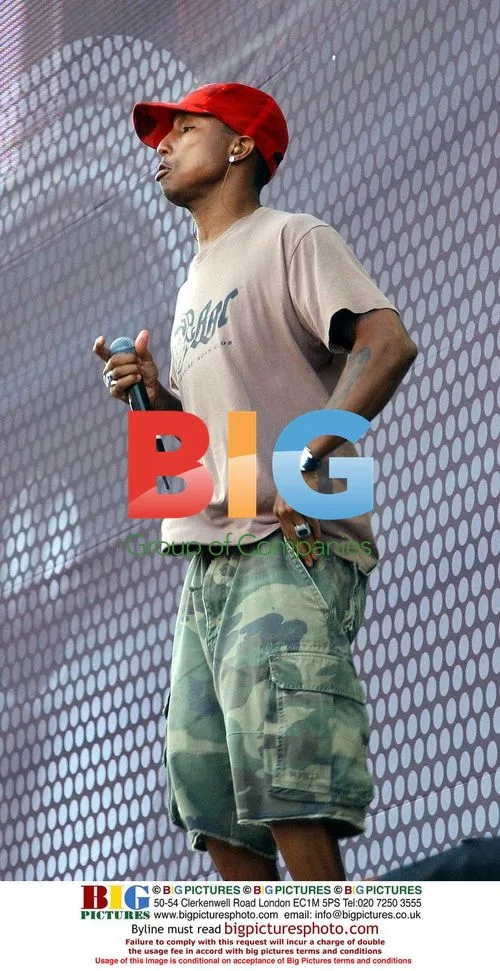 Pharrell Wiliams Performs at V2004 Music Festival
