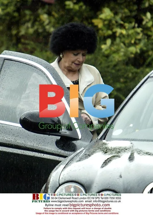 Barbara Knox on Coronation Street set
