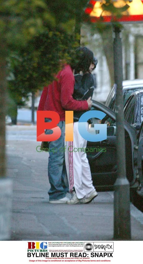 Samantha Morton Kisses Boyfriend in London