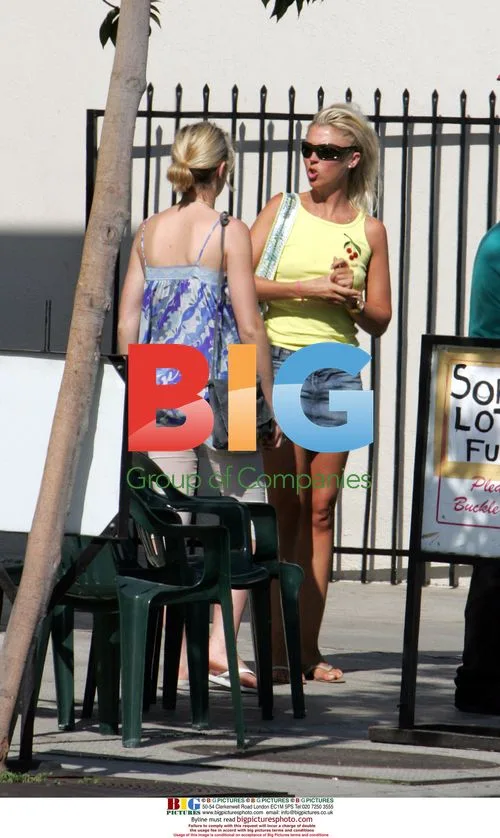 Tamara Beckwith and daughter Anouska at Urth Cafe