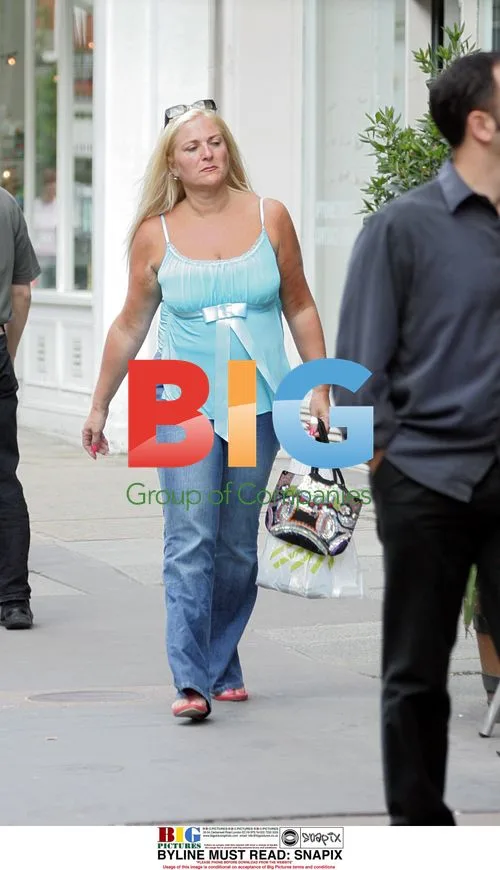 Vanessa Feltz Shopping in London