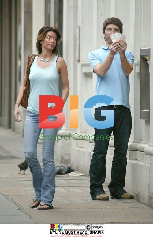 Noel Gallagher and Girlfriend Out in North London
