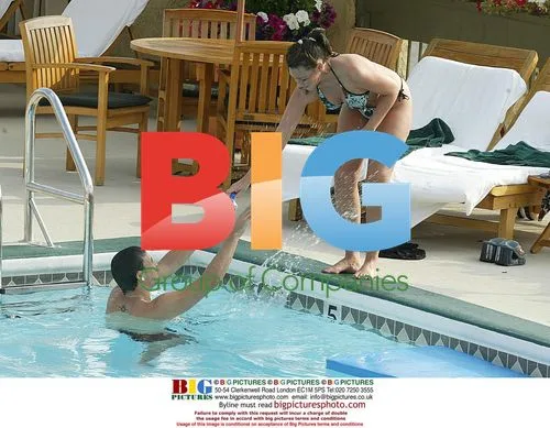 Michelle Heaton and Andrew Scott Lee Poolside