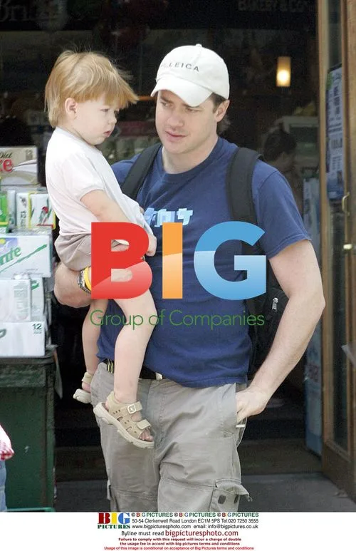 Brendon Fraser Out with Son at Farmer's Market
