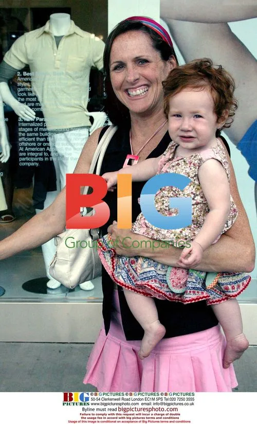 Molly Shannon and daughter shopping in West Hollywood