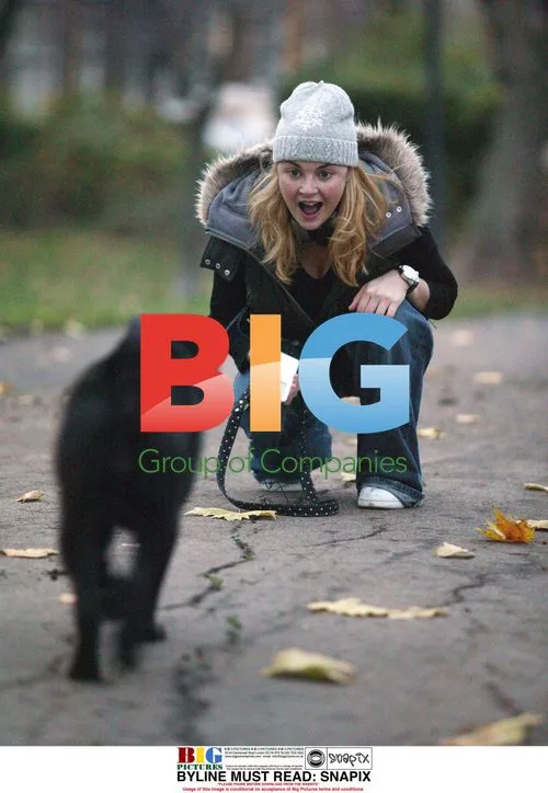 TV Presenter Gail Porter Hipgrave on Stroll with Dog