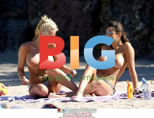 Glamour models Jerri Byrne and Jo Hicks on beach