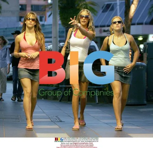 Model Emma B and Step Sisters Shopping in Australia