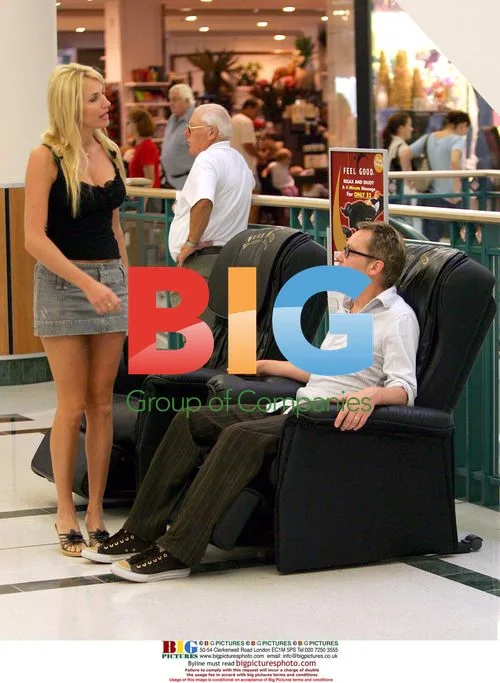 Vic Reeves and Nancy Sorrell shopping