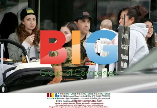 Friends Actresses Courtney Cox and Lisa Kudrow Have Lunch