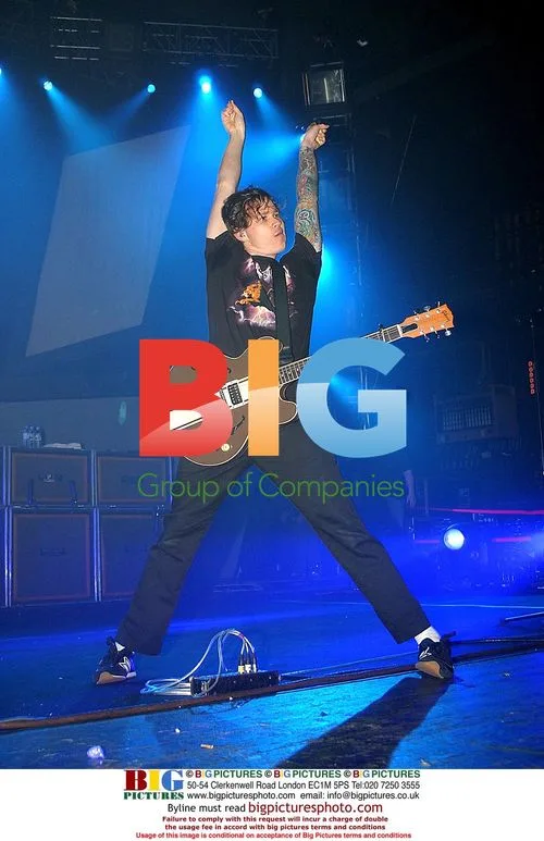 Tom DeLonge of Blink 182 performs