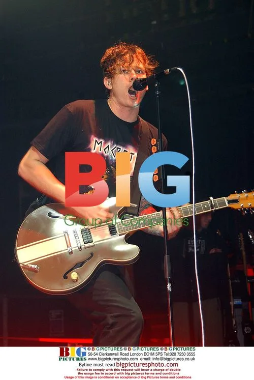 Tom Delonge of Blink 182 performing
