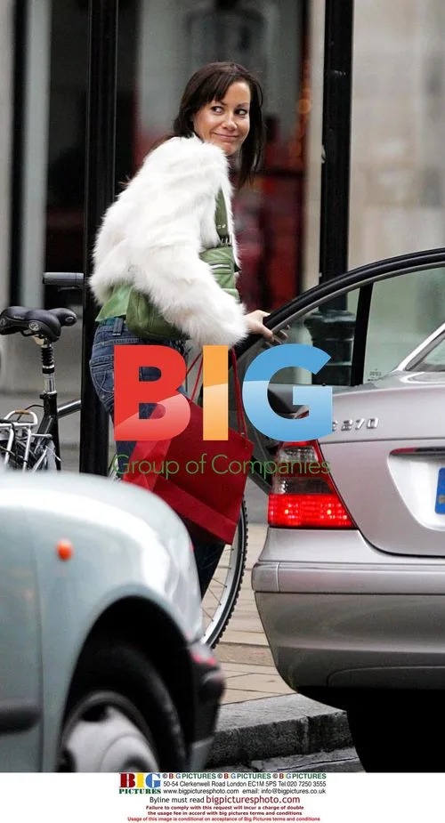 Tara Palmer Tomkinson Shopping in London