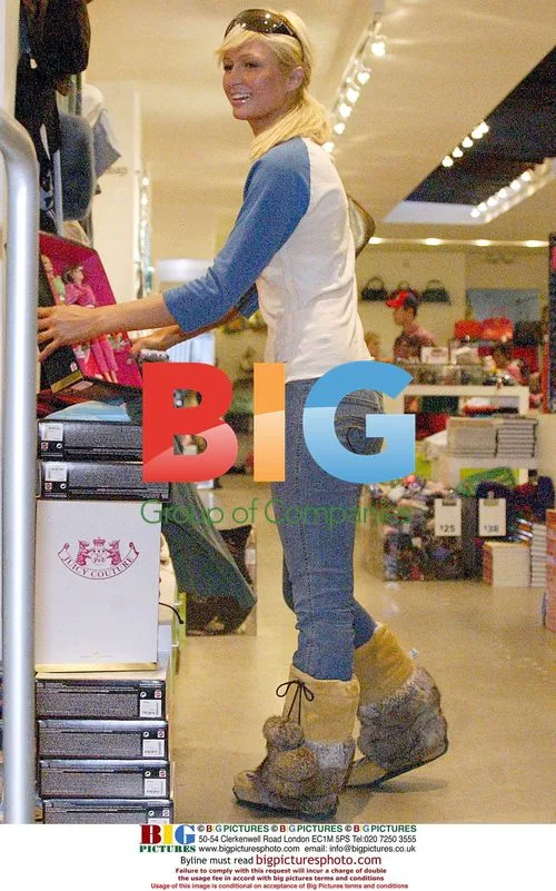 Paris Hilton and Lindsay Lohan Shopping
