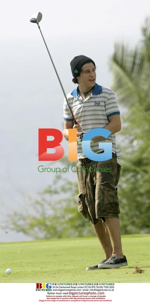 Nick Lachey and Ryan Cabrera Golf in Hawaii