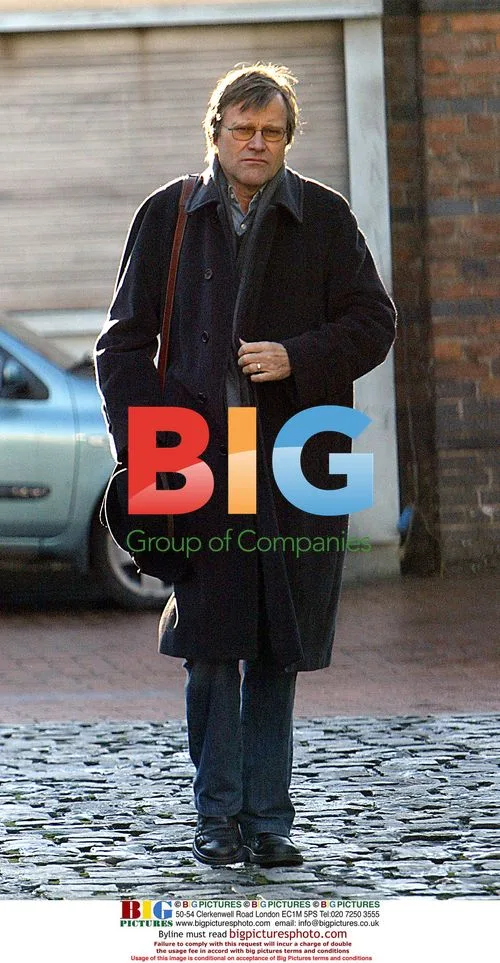 David Neilson Leaving Coronation Street Studios