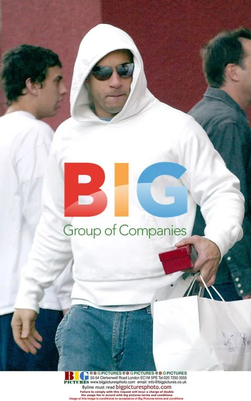 Vin Diesel and Girlfriend Shopping