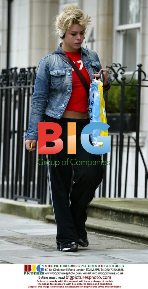 Billie Piper Shopping in London