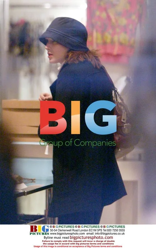 Winona Ryder Shopping