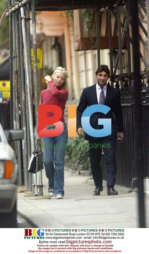 Tamara Beckwith Shopping in Mayfair