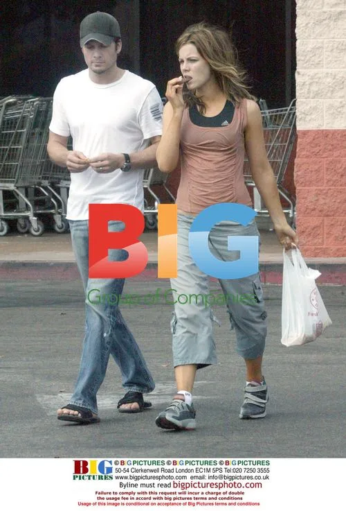 Kate Beckinsale and Len Wisman Shopping in LA