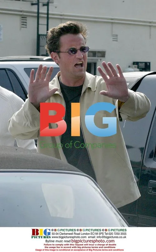 Matthew Perry shopping at Fred Segal
