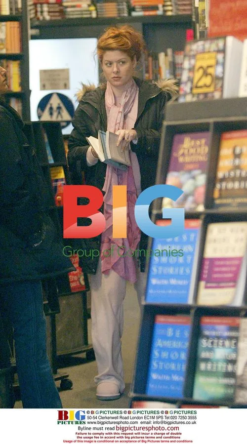 Debra Messing Shopping with Husband
