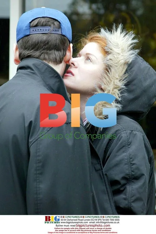 Debra Messing Shopping with Husband