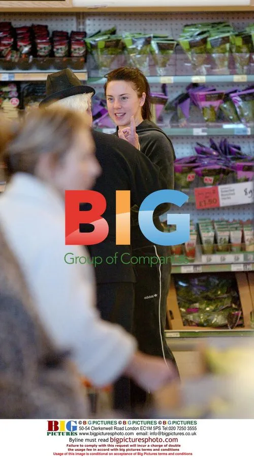 Mel C Spotted Shopping in London