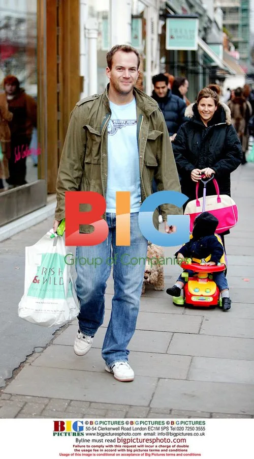 Hollyoaks Actor Ben Hull Strolls in London