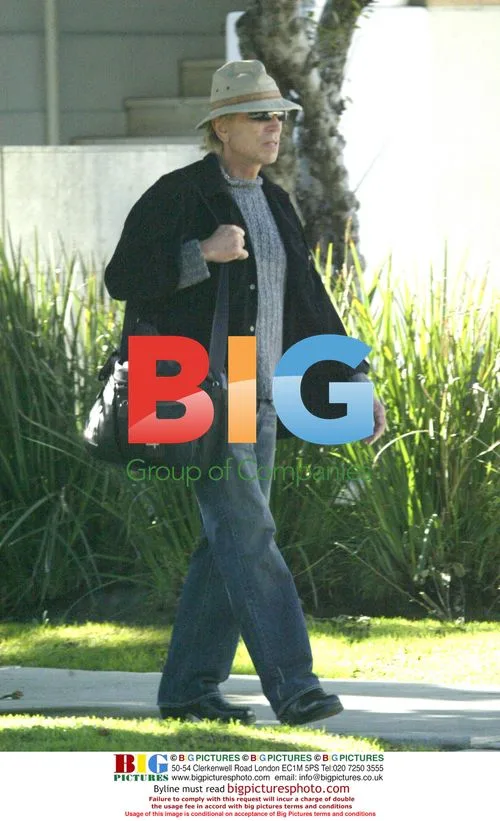 Siegfried of Siegfried and Roy Walks to Hotel