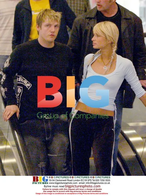 Paris Hilton and Nick Carter Shopping