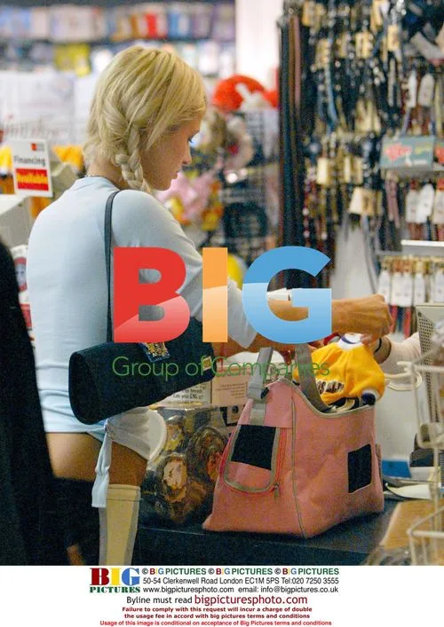 Paris Hilton with Nick Carter Shopping