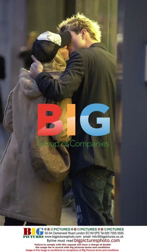 Sarah Harding and Mikey Green shopping