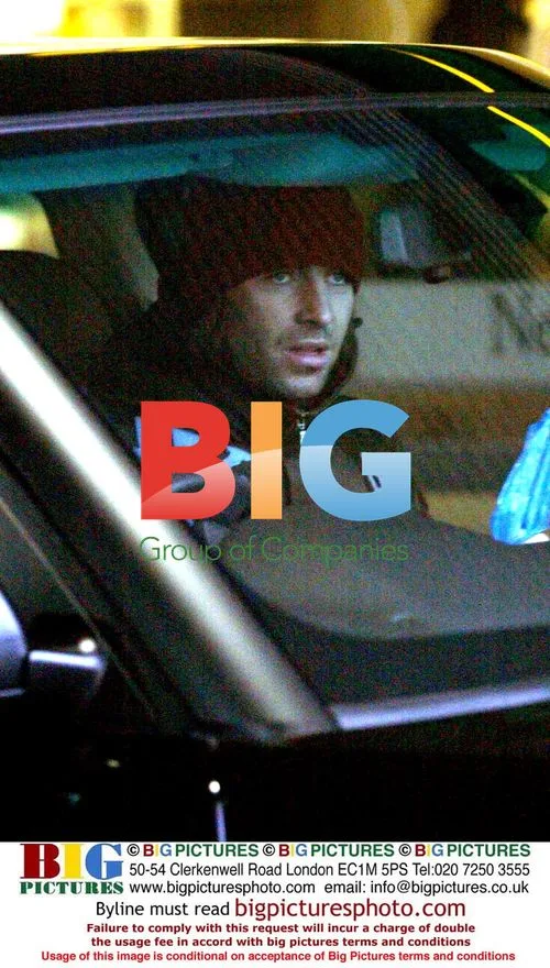 Liam Gallagher stops for gas