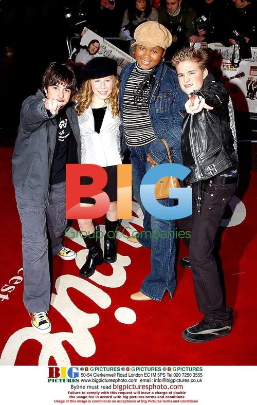 Kid stars at 'School Of Rock' premiere