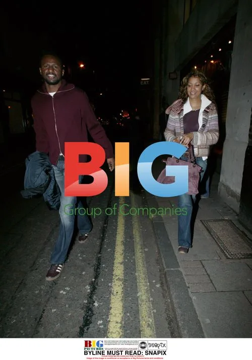 Patrick Viera and girlfriend shop in London