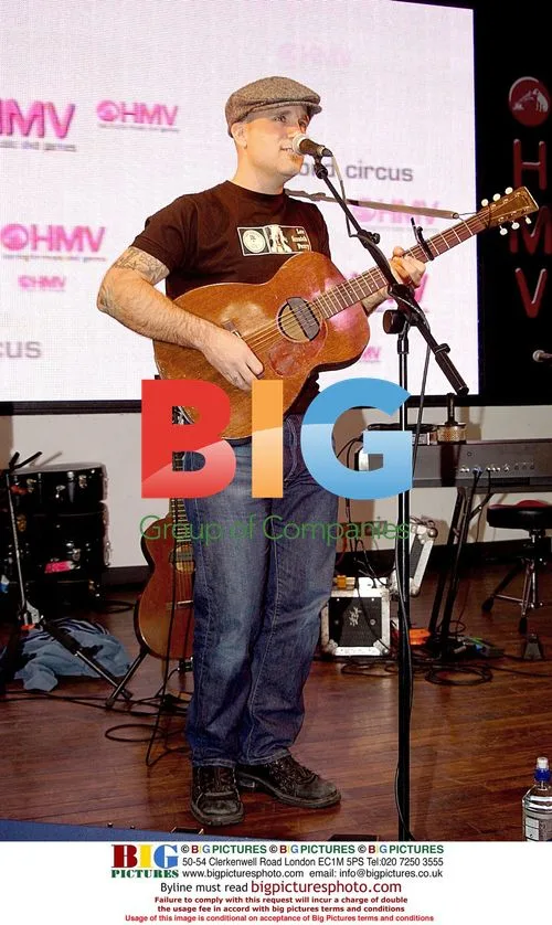 Gary Jules Performs at HMV