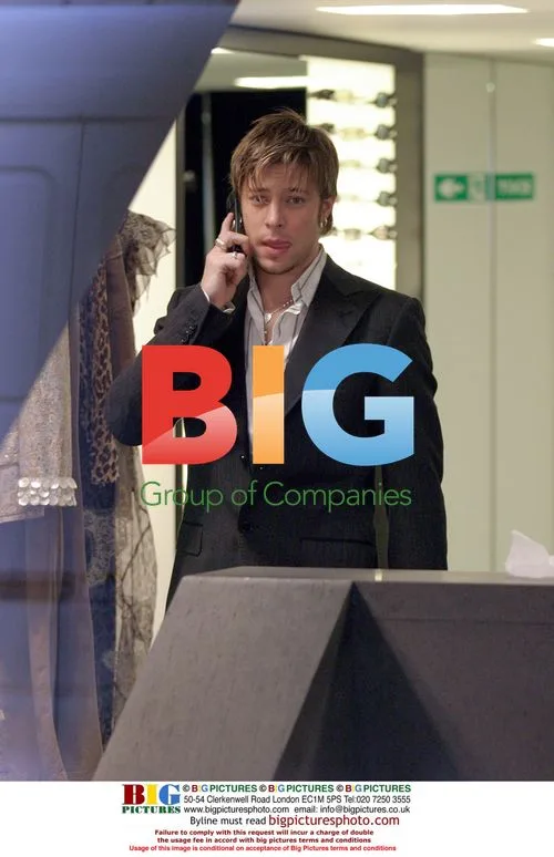 Duncan James Shopping in Knightsbridge