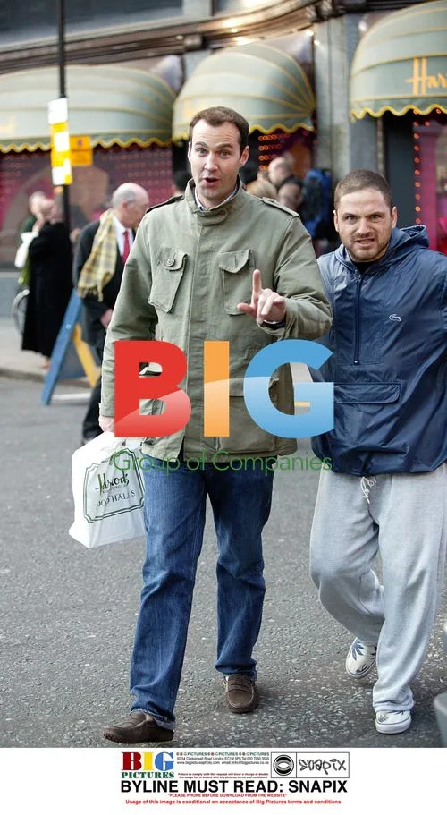 Johnny Vaughan buys Krispy Kreme doughnuts at Harrods