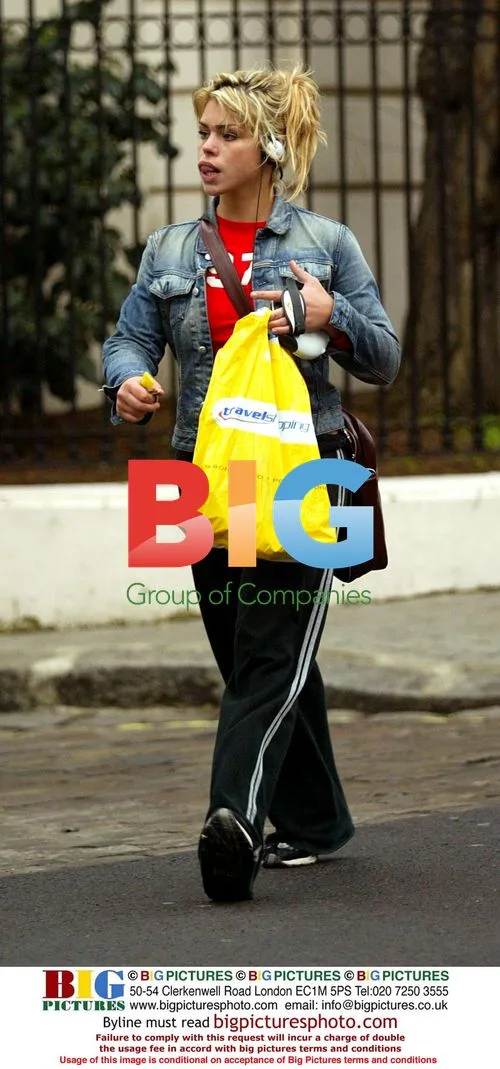 Billie Pipper out with groceries