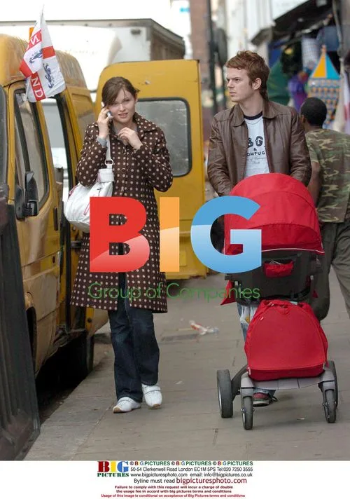Sophie Ellis Bextor Shopping with Boyfriend and Baby