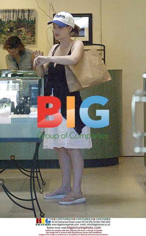 Winona Ryder Shopping for Jewelry in Malibu