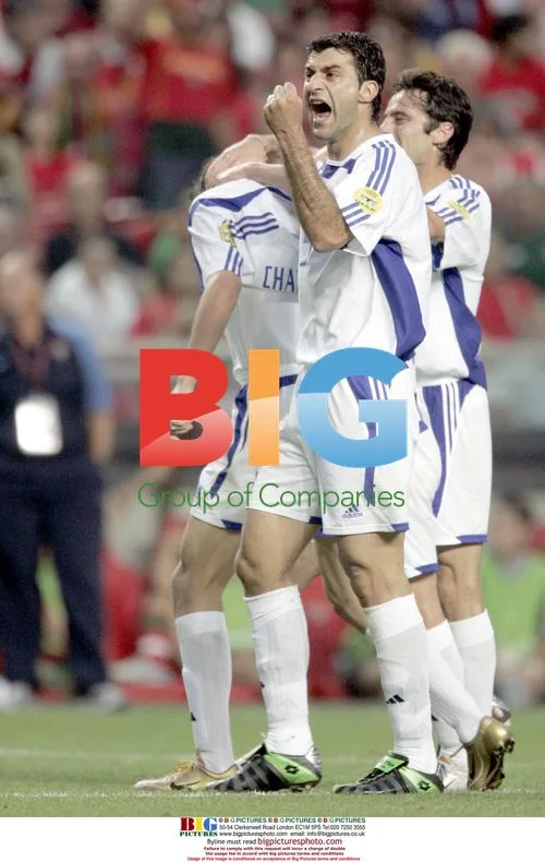 Greece beats Portugal in Euro 2004 final